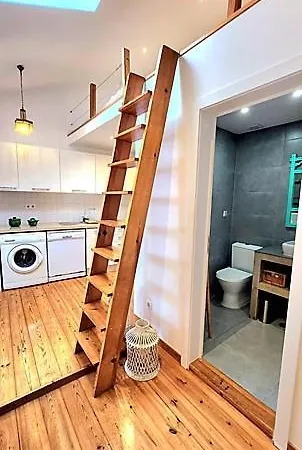 Skylight Mouraria Loft Lisbona